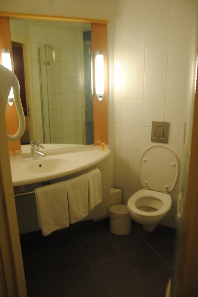 Ibis Lagos Ikeja Exterior photo